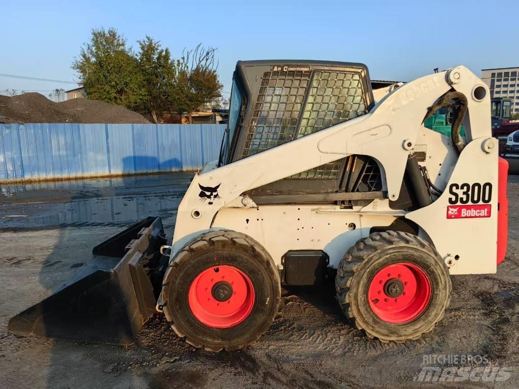 Bobcat S 300 Kompaktrakodók