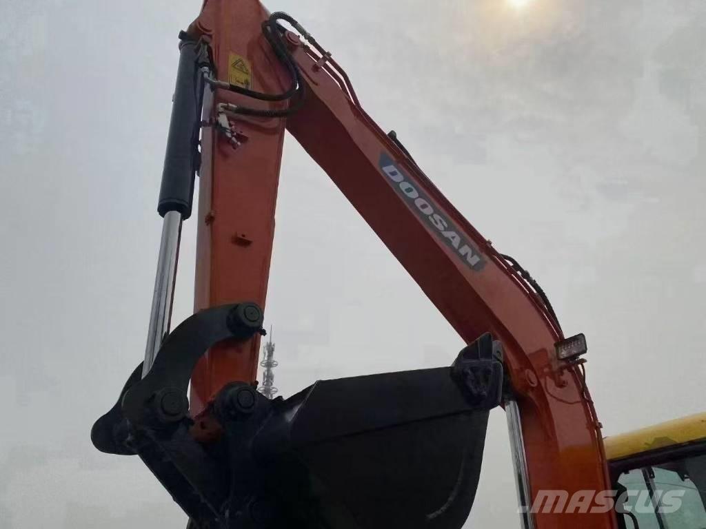 Doosan DX 60 Lánctalpas kotrók