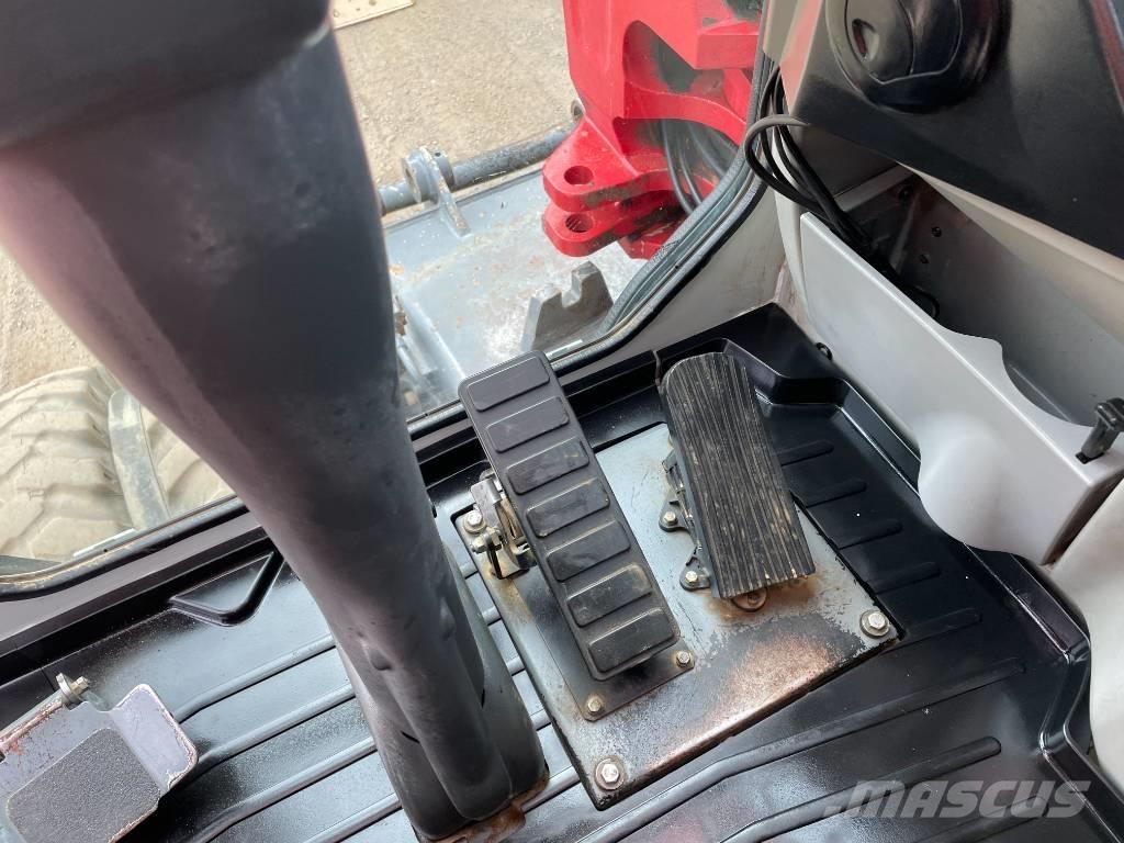 Takeuchi TB 295 W Gumikerekes kotrók