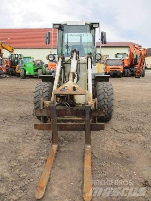 Liebherr L 509 Gumikerekes homlokrakodók
