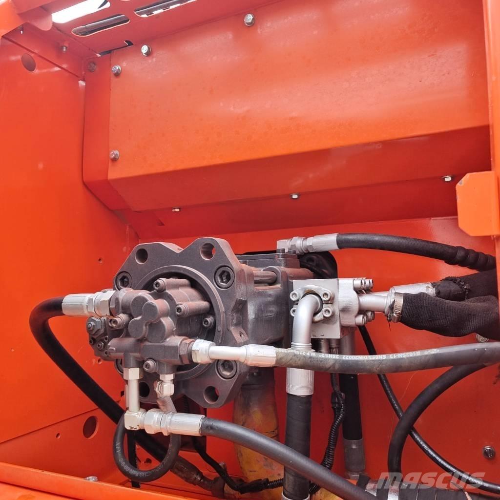 Doosan DX 225 LC Lánctalpas kotrók