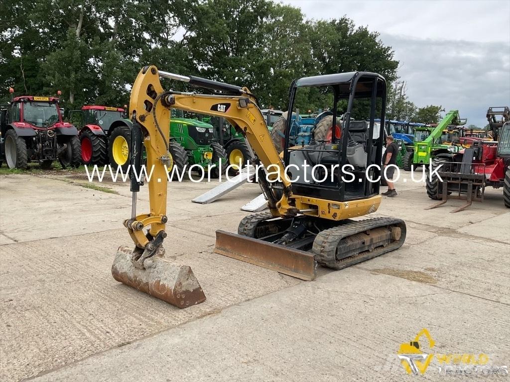 CAT 302.7 D CR Mini kotrók < 7t