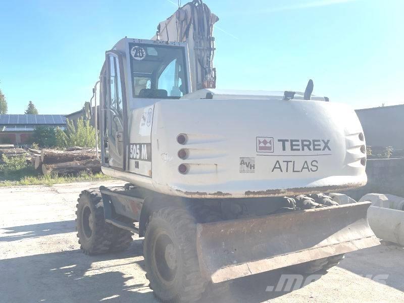 Atlas 1505 Gumikerekes kotrók