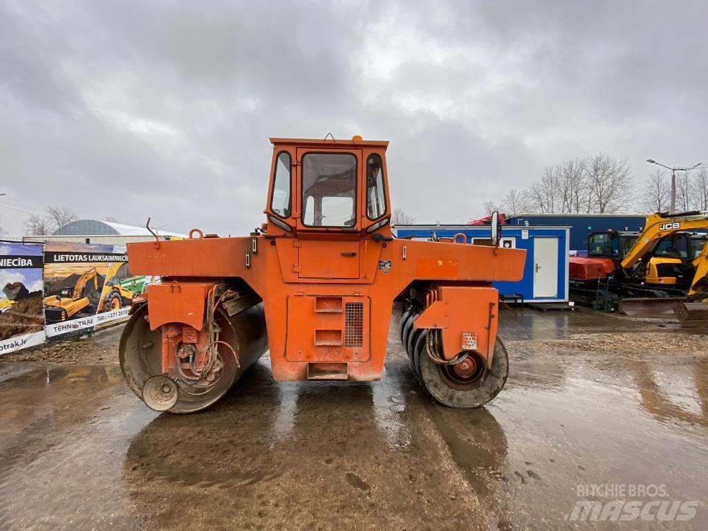 Hamm DV 10K Ikerdobos hengerek