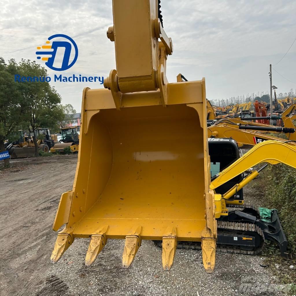 CAT 320D2 Lánctalpas kotrók