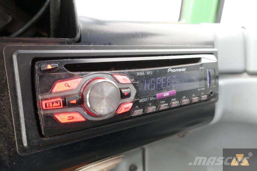 John Deere 1270E Betakarítók