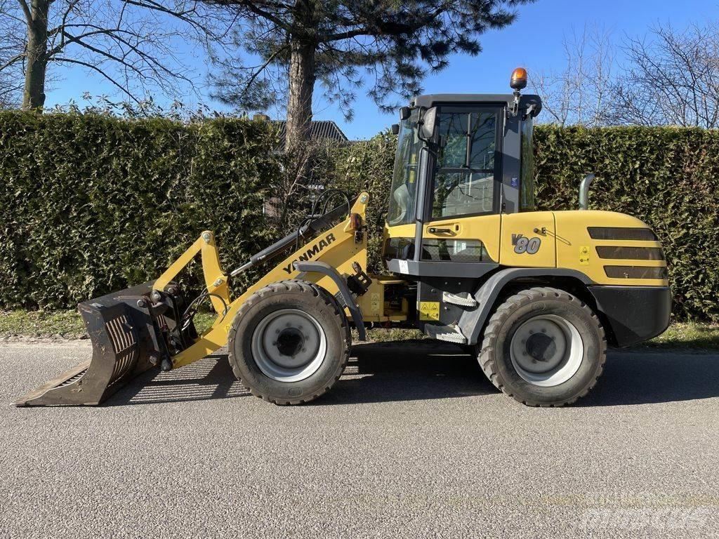 Yanmar V80 Gumikerekes homlokrakodók