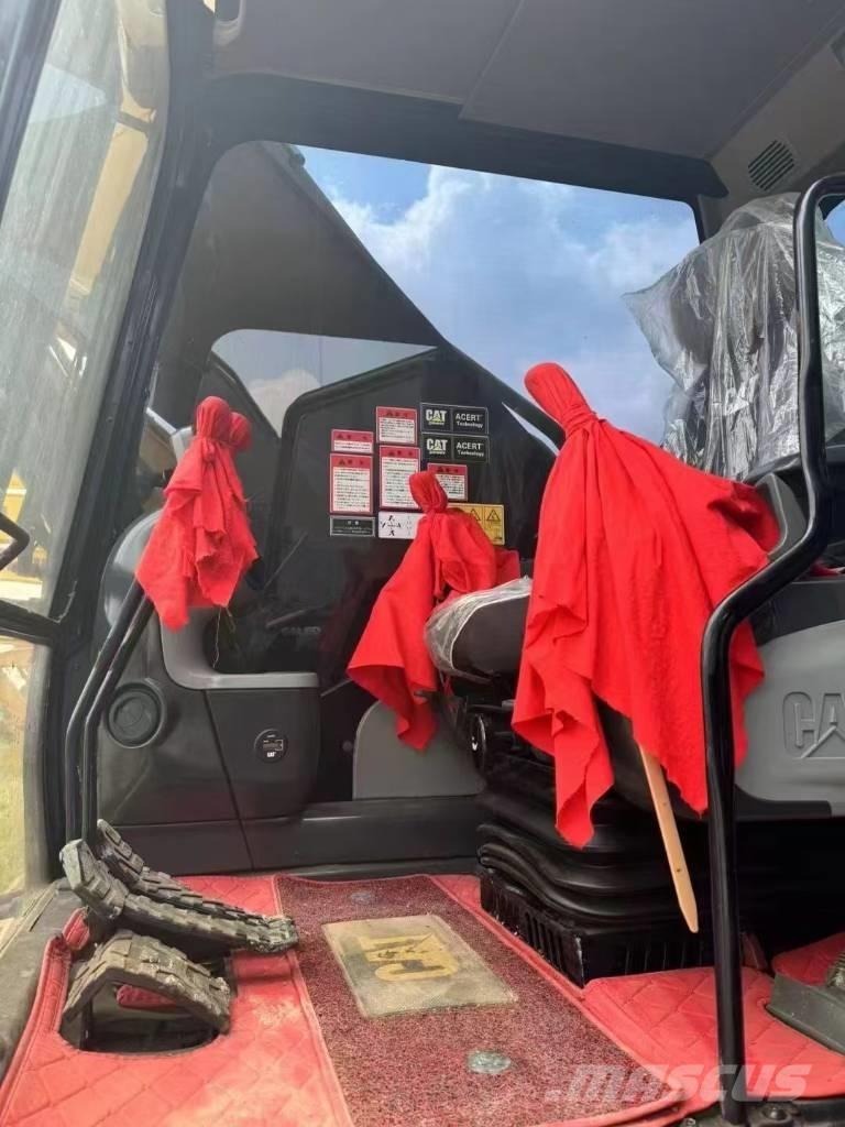 CAT 330 Lánctalpas kotrók