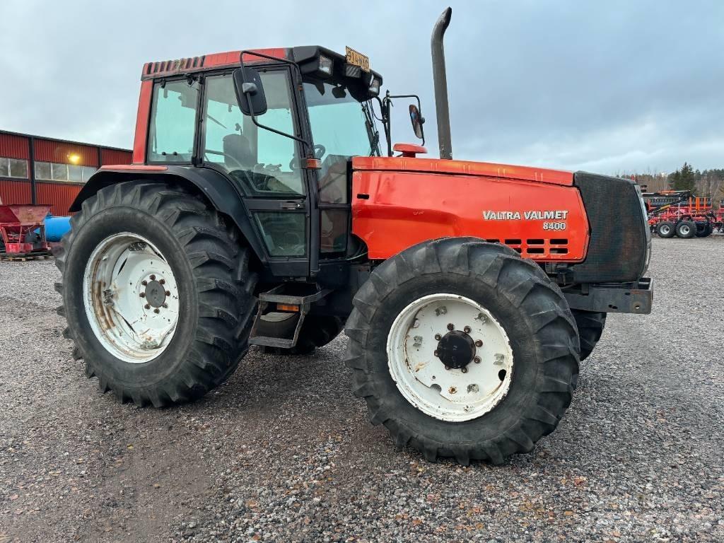 Valtra Valmet 8400 Traktorok