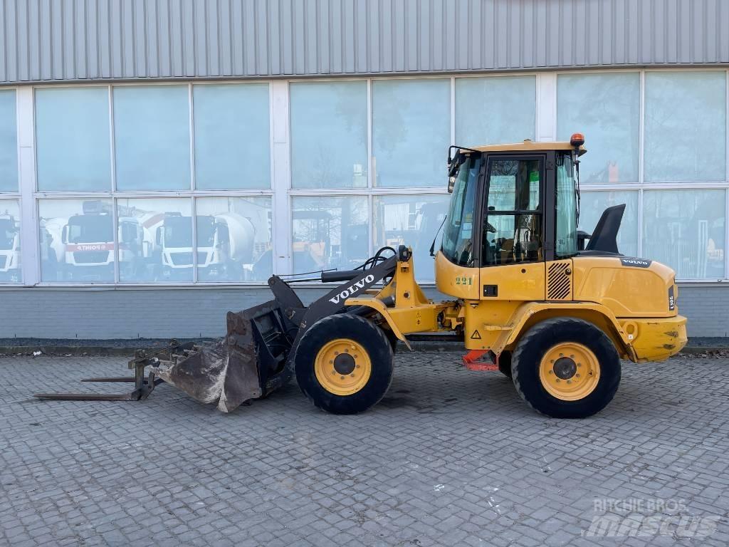 Volvo L 30 G  2017     CE Gumikerekes homlokrakodók