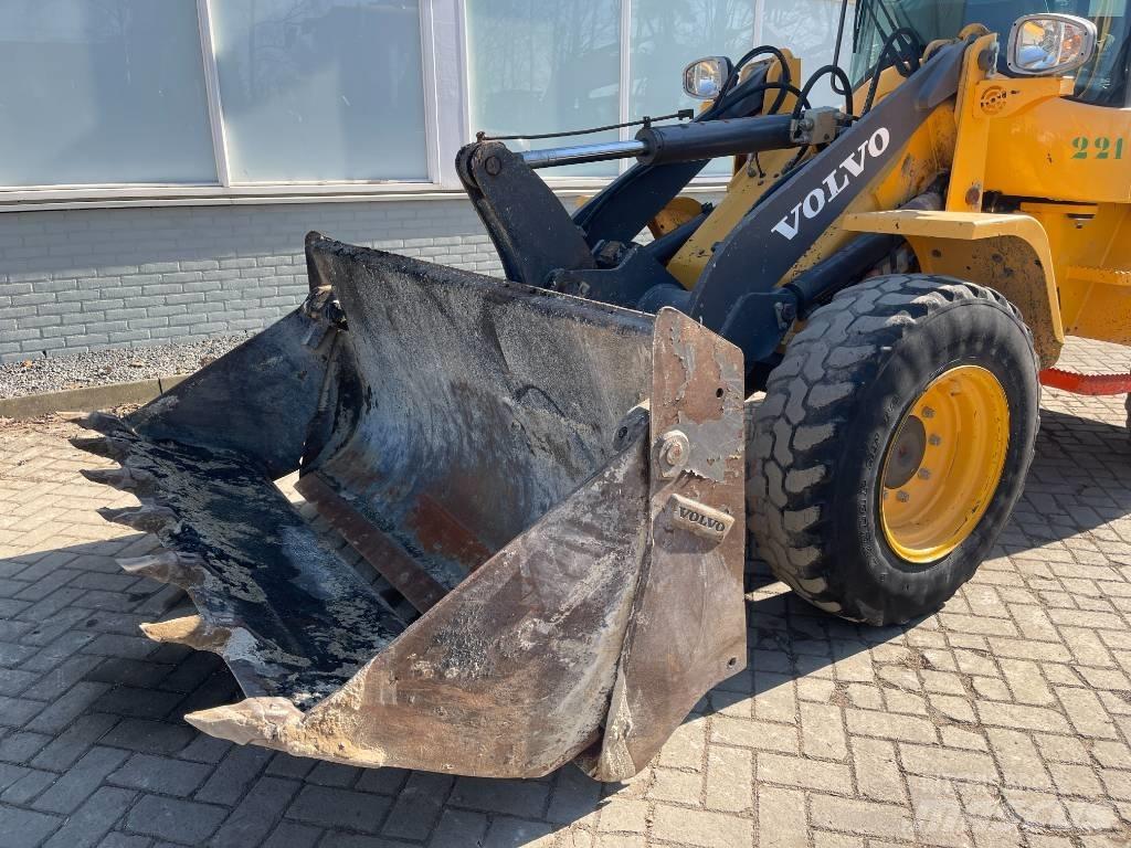Volvo L 30 G  2017     CE Gumikerekes homlokrakodók