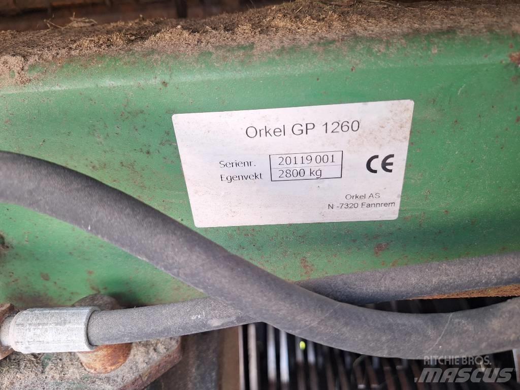 Agronic 1302 RR Körbálázók