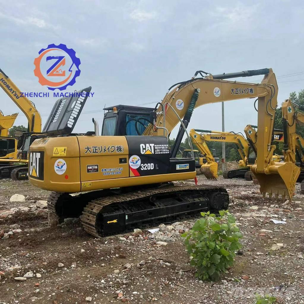 CAT 320 D2 Lánctalpas kotrók