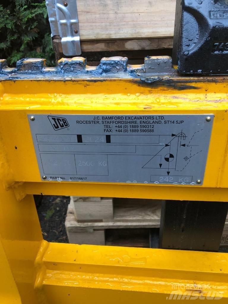 JCB PALLET FORKS Egyéb rakodók - kotrók és tartozékok
