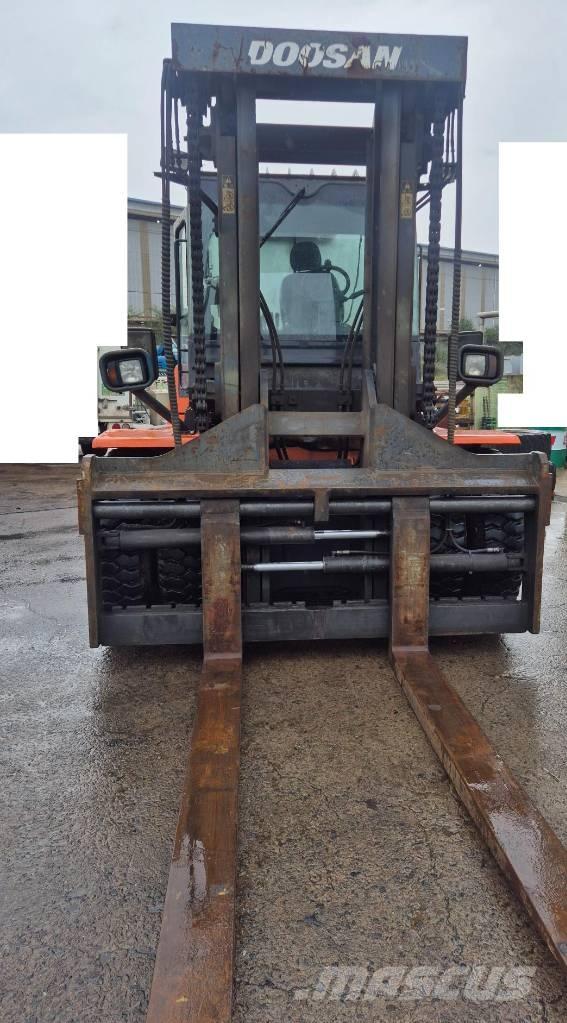 Doosan D 160 S-5 Dízel targoncák