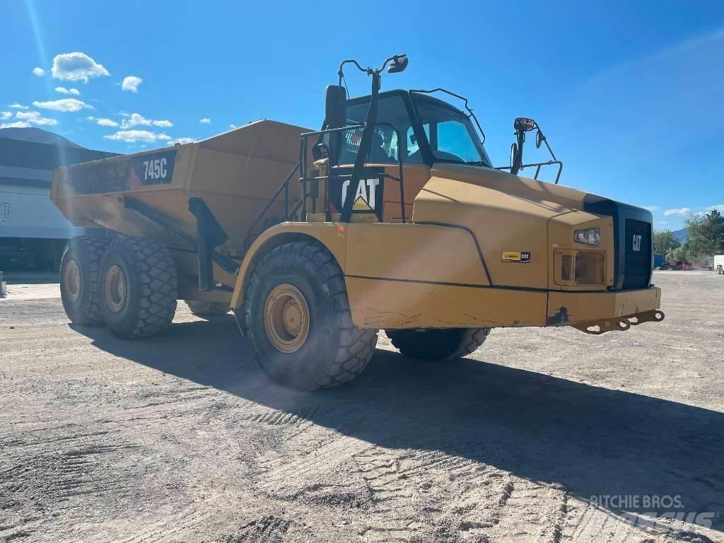 CAT 745 C Csuklósdömperek