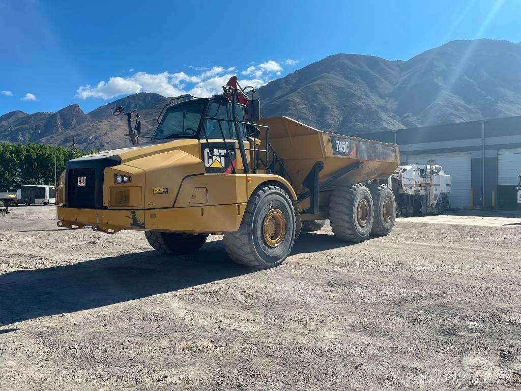CAT 745 C Csuklósdömperek