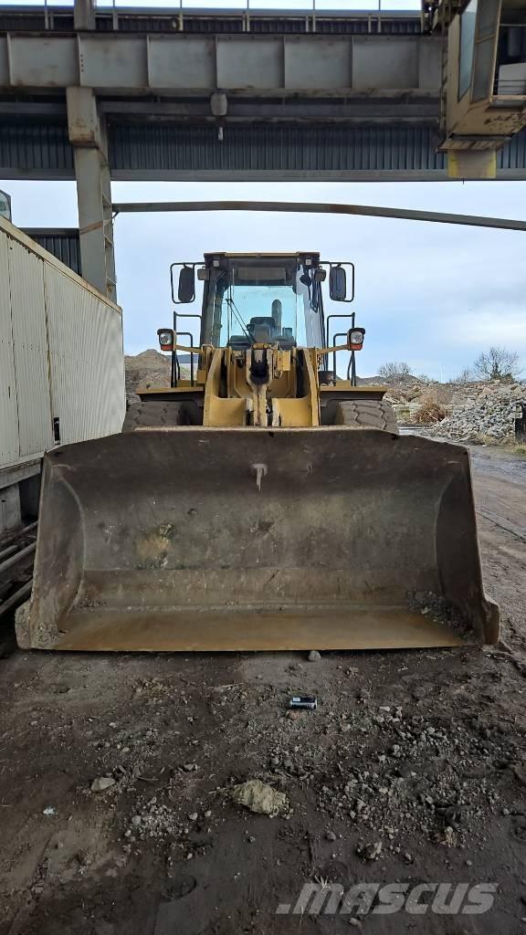 CAT 962 G Gumikerekes homlokrakodók