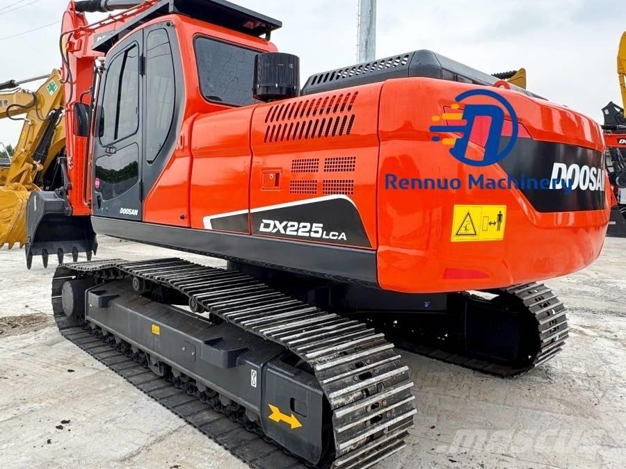 Doosan DX 225 LCA Lánctalpas kotrók
