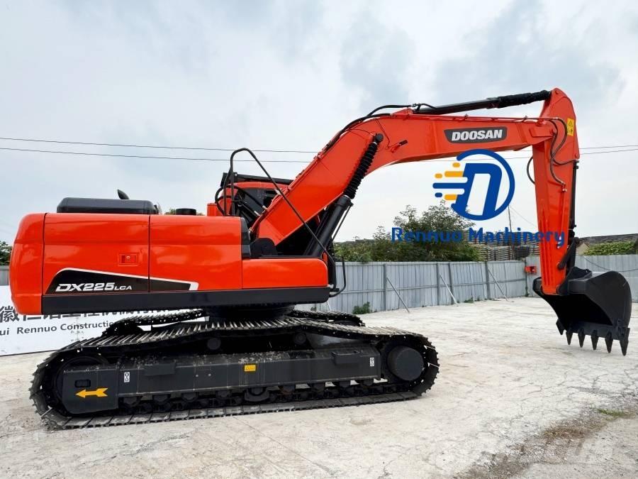 Doosan DX 225 LCA Lánctalpas kotrók