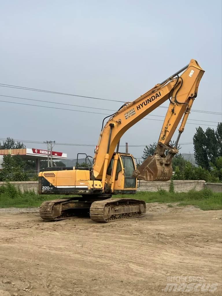 Hyundai R220-9S Lánctalpas kotrók