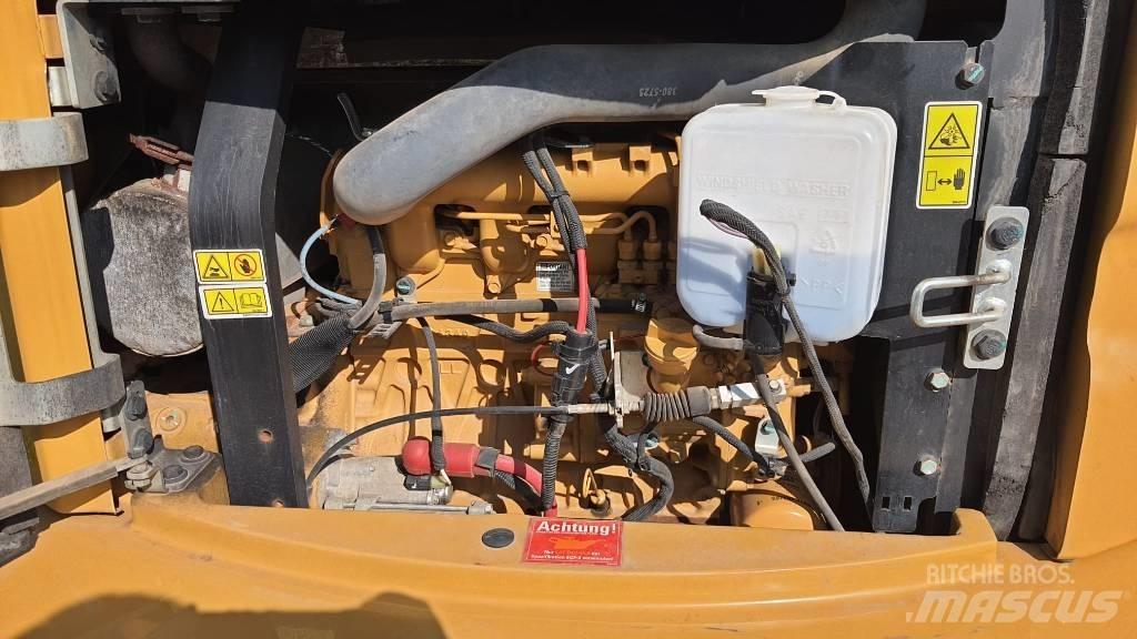 CAT 305E 2CR Mini kotrók < 7t