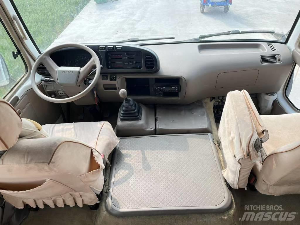Toyota Coaster Bus Mini buszok