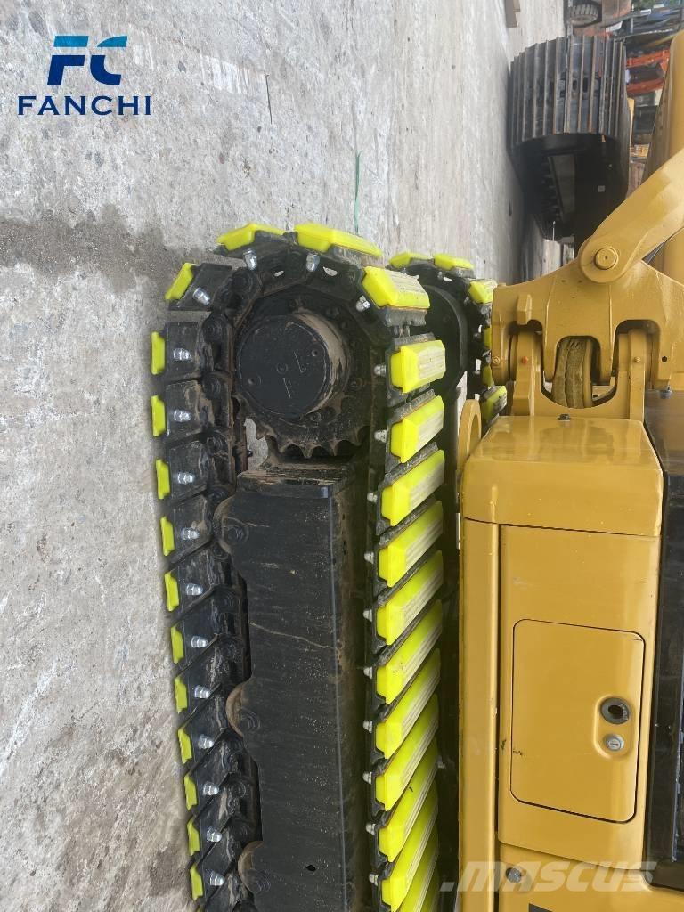 CAT 302 Mini kotrók < 7t