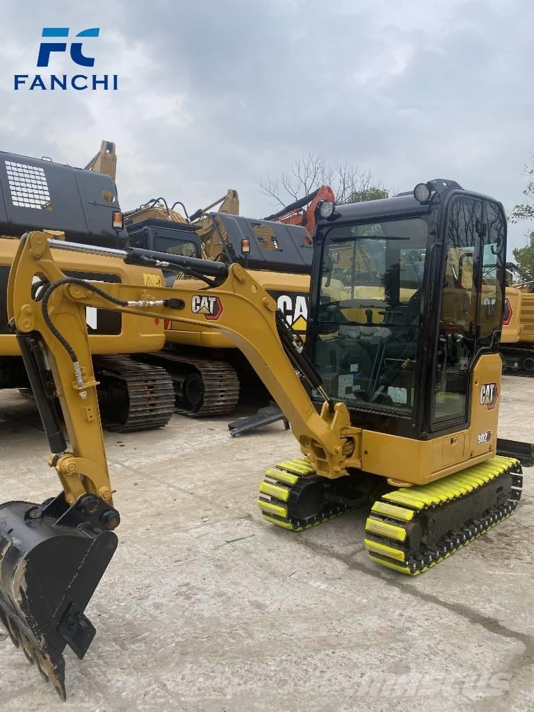 CAT 302 Mini kotrók < 7t