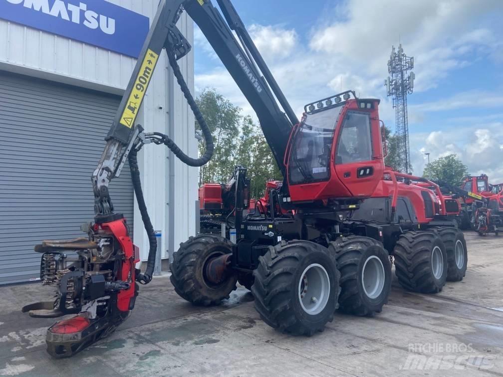 Komatsu 931XC Betakarítók