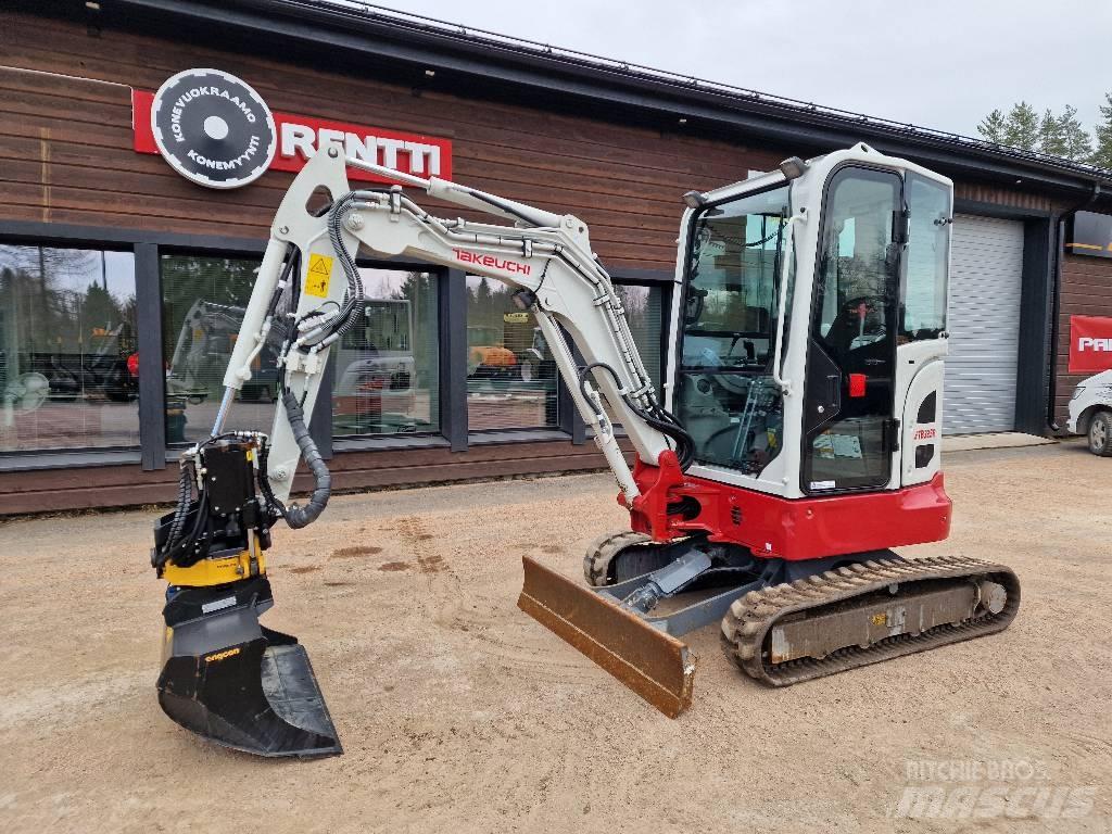 Takeuchi TB 325 R Mini kotrók < 7t