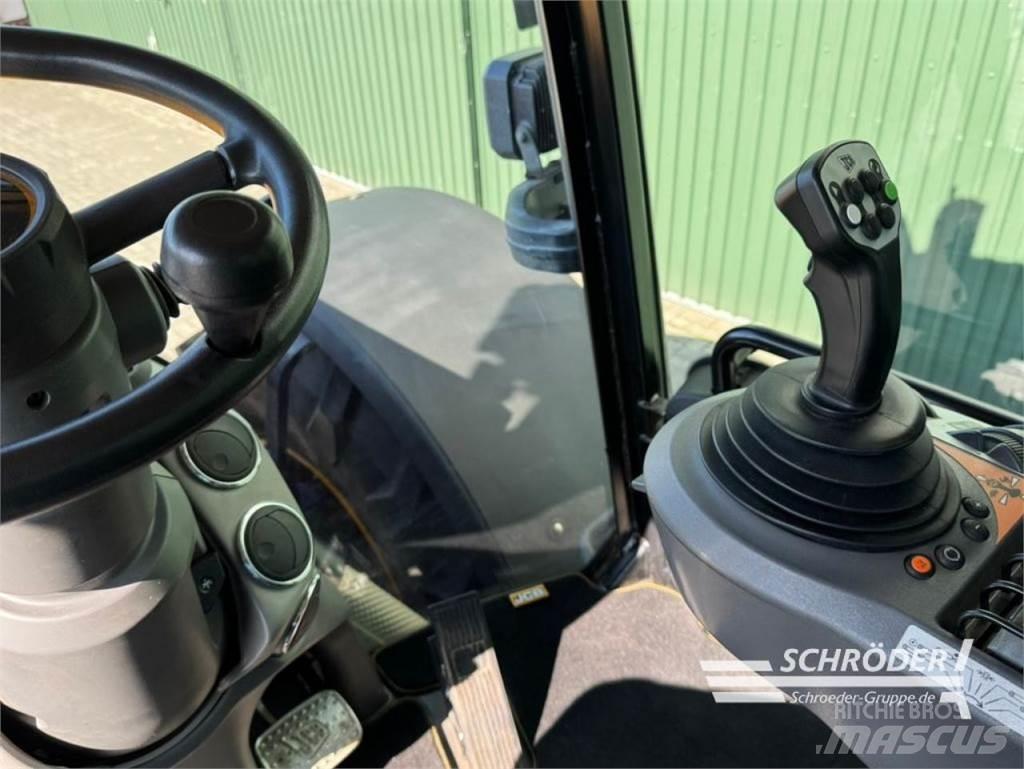JCB FASTRAC 4220 Traktorok