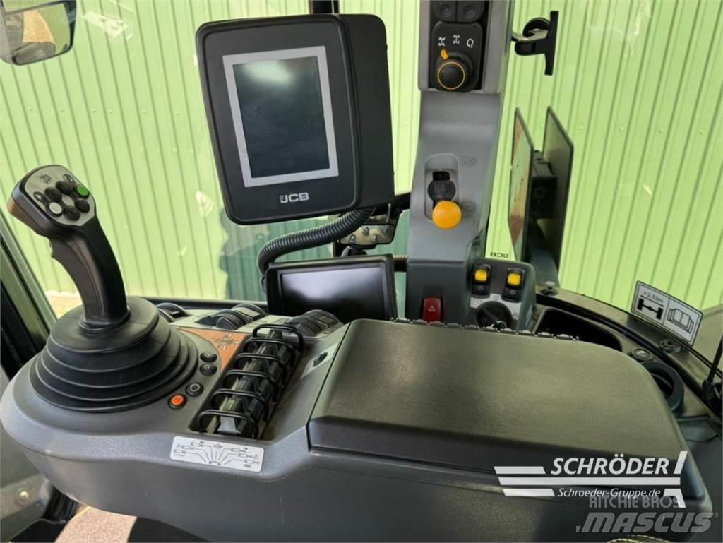 JCB FASTRAC 4220 Traktorok
