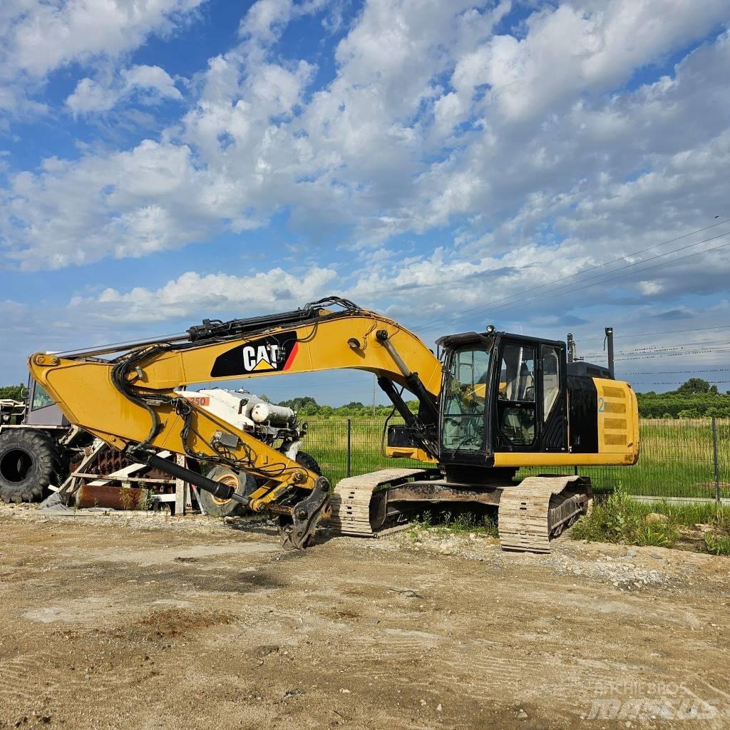 CAT 320 E Lánctalpas kotrók