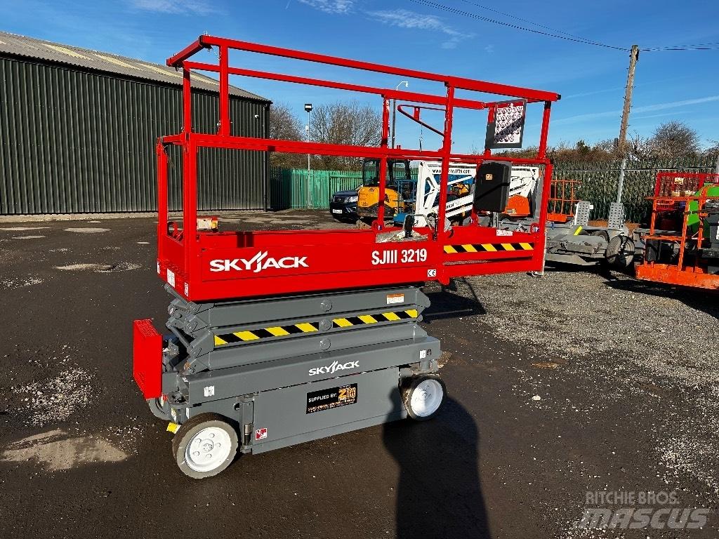 SkyJack SJ 3219 Ollós emelők
