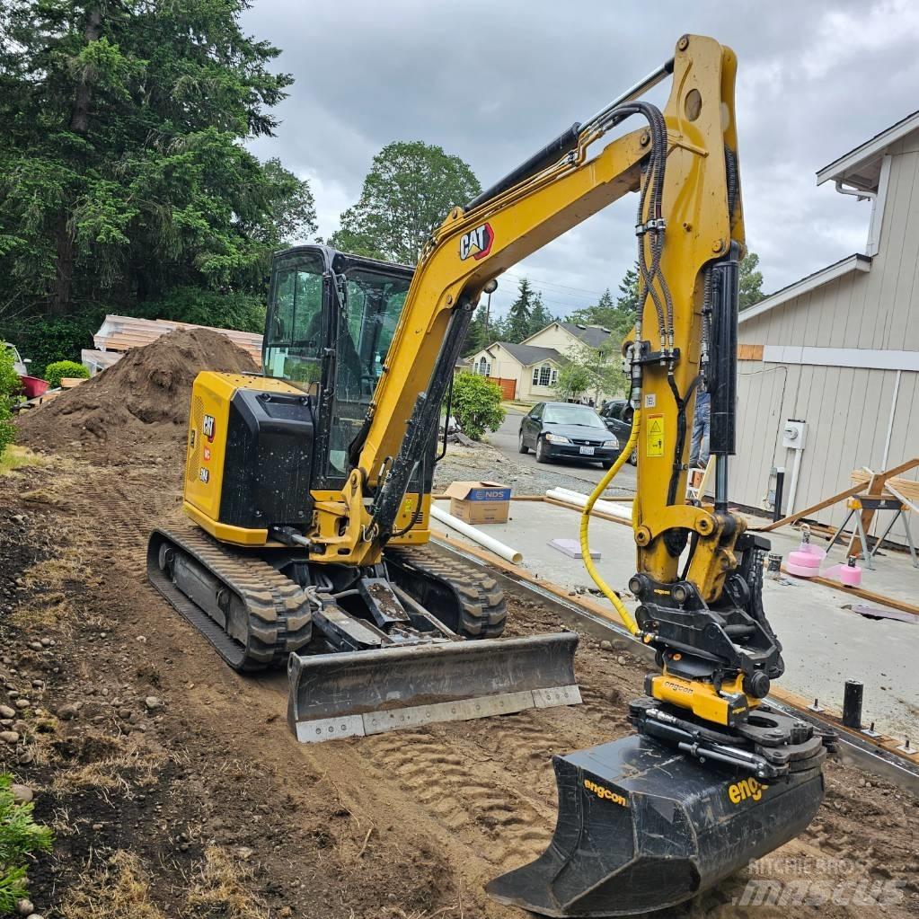 CAT 304 Mini kotrók < 7t
