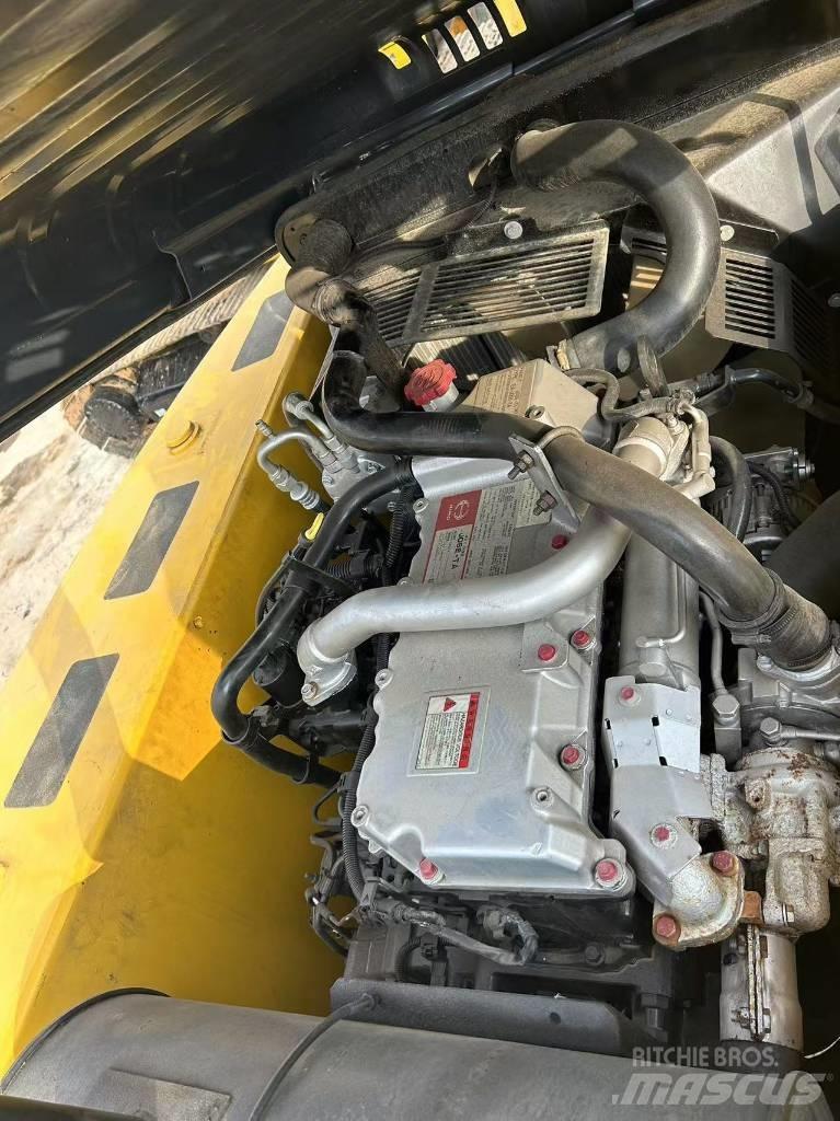 Kobelco SK 200D Lánctalpas kotrók