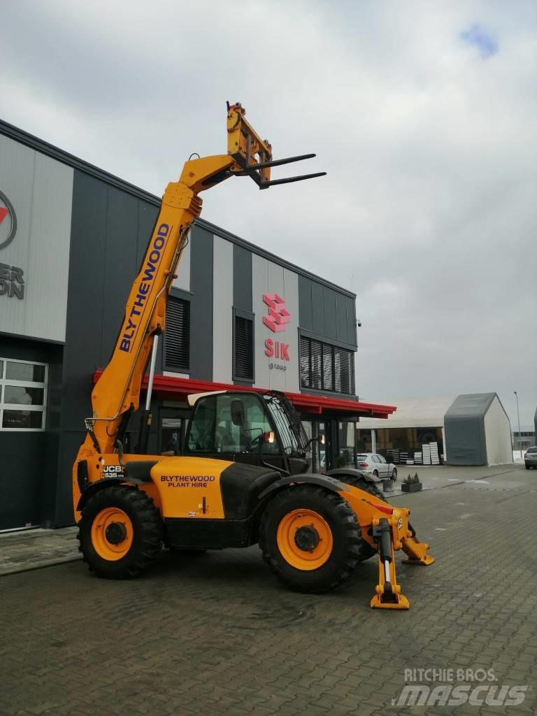 JCB 535-125 Teleszkópos gumikerekes rakodók