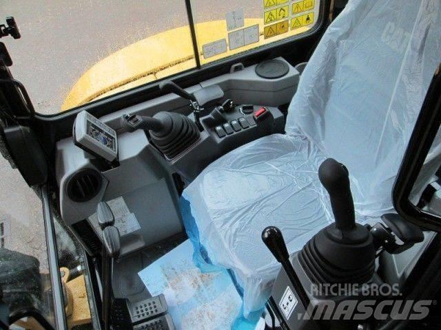 CAT 303.5 Mini kotrók < 7t