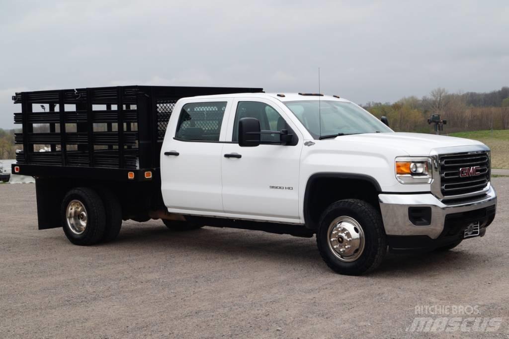GMC Sierra 3500 HD Platós / Ponyvás teherautók