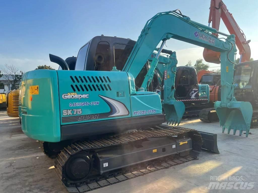 Kobelco SK75-8 Lánctalpas kotrók