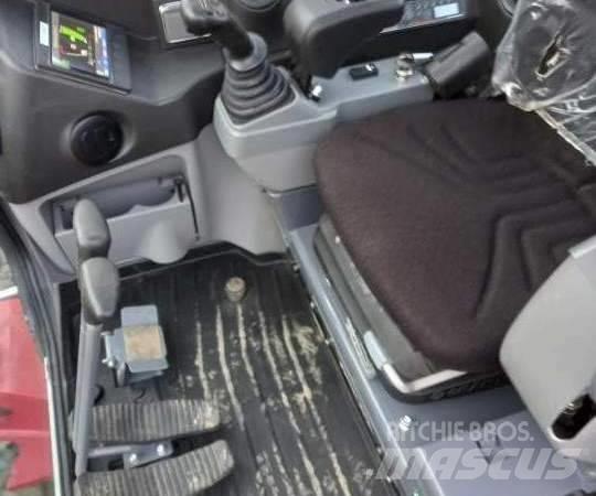 Takeuchi TB 240 DPF Mini kotrók < 7t