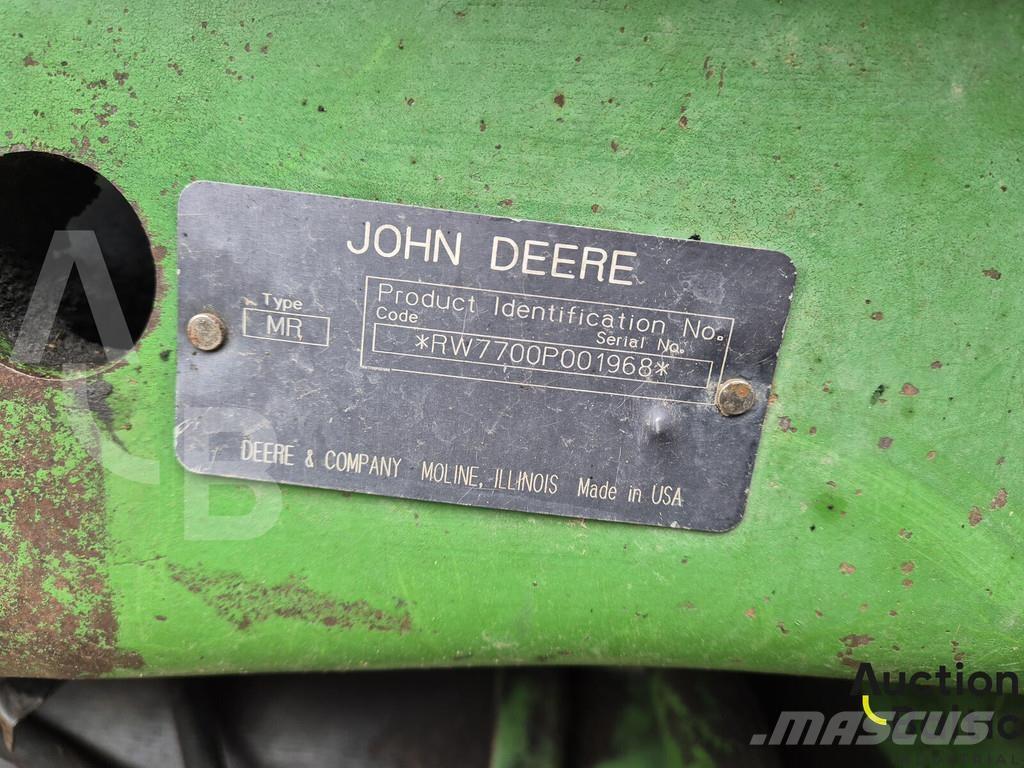 John Deere 7700 Kihordók