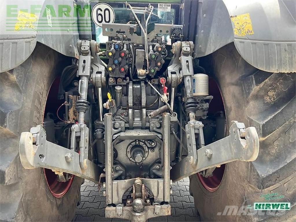 Fendt 933 vario s4 Traktorok