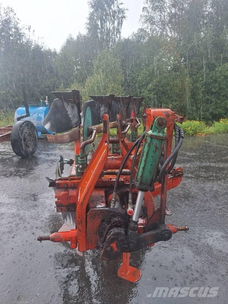 Kverneland W2 Váltvaforgató ekék
