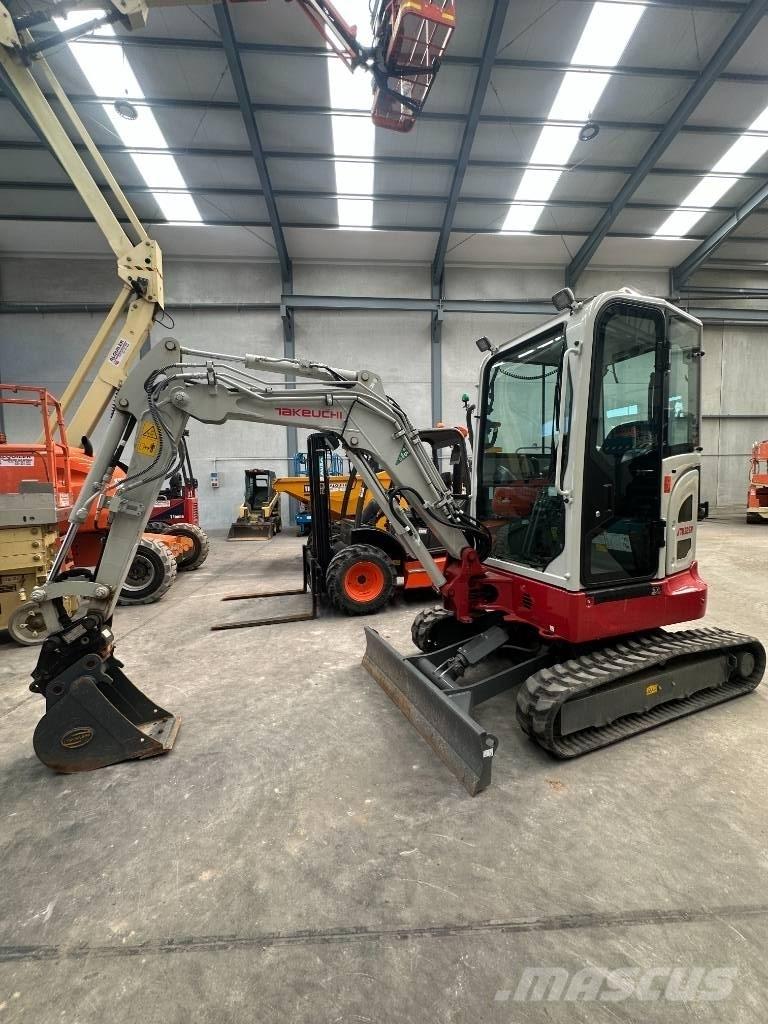 Takeuchi TB 325 R Mini kotrók < 7t