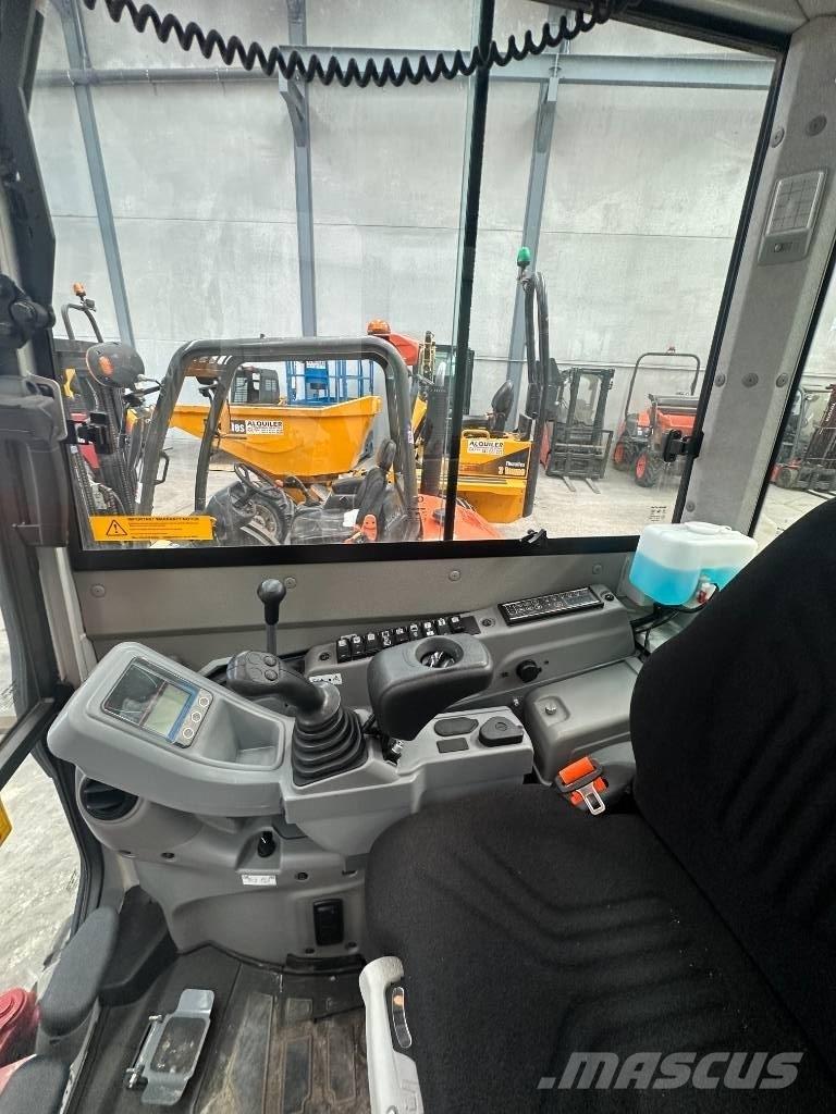 Takeuchi TB 325 R Mini kotrók < 7t
