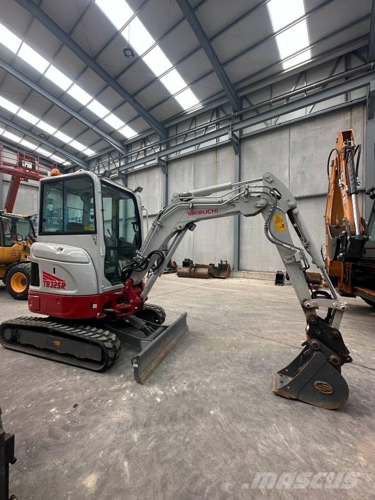 Takeuchi TB 325 R Mini kotrók < 7t