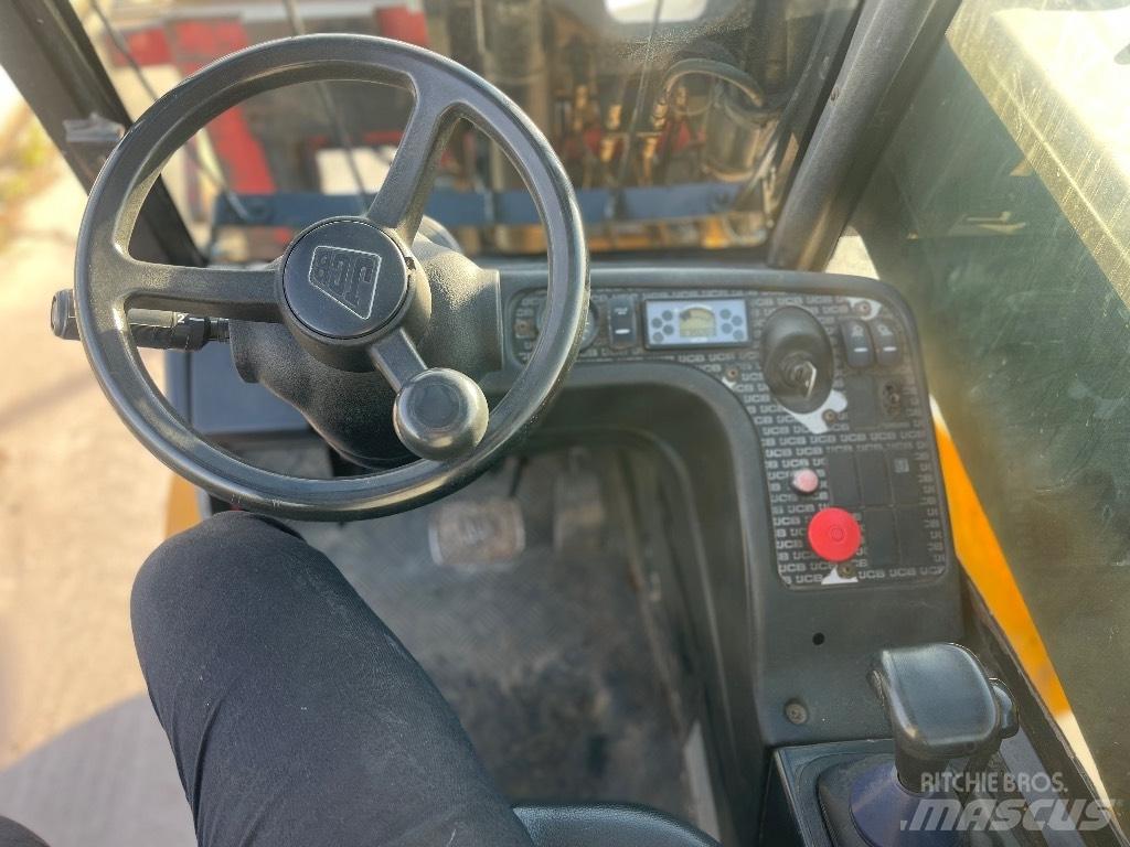 JCB TLT 35 D / 4x4 Teleszkópos rakodók