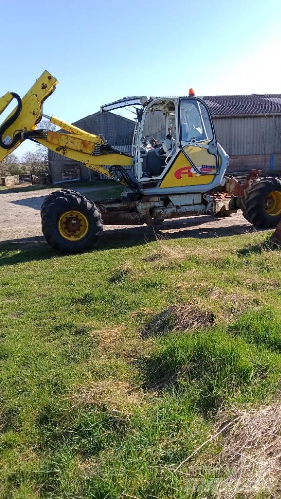 Menzi Muck A91 Gumikerekes kotrók